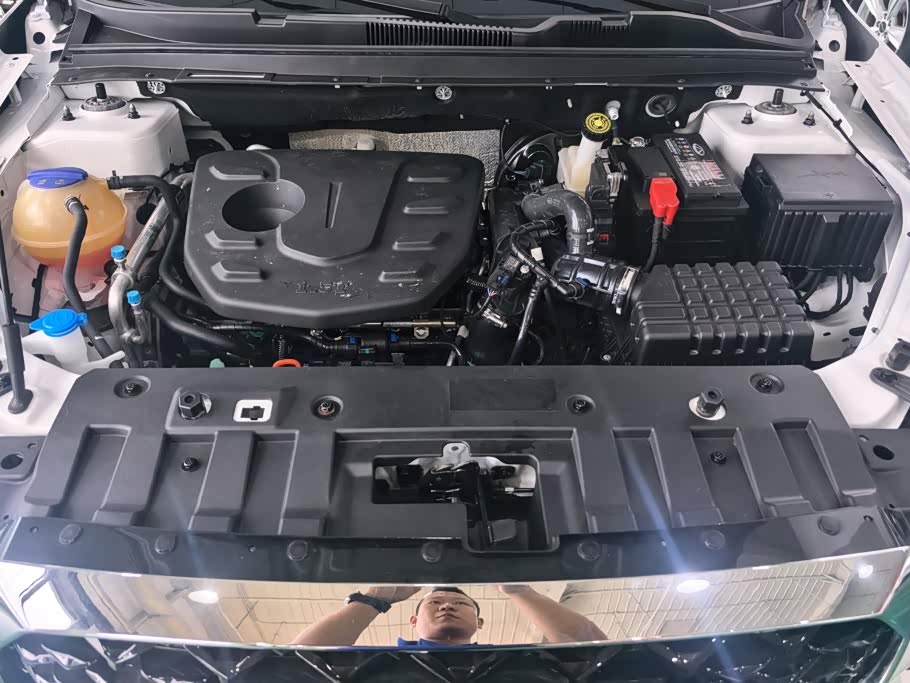 Jetour Jetour X70 1.5 л 2023 г. Белый, пробег 19800 км