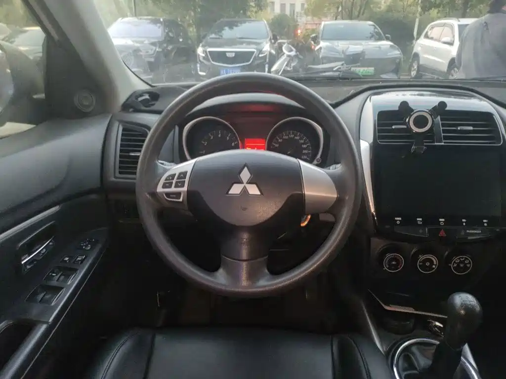 Mitsubishi ASX — миниатюра 6
