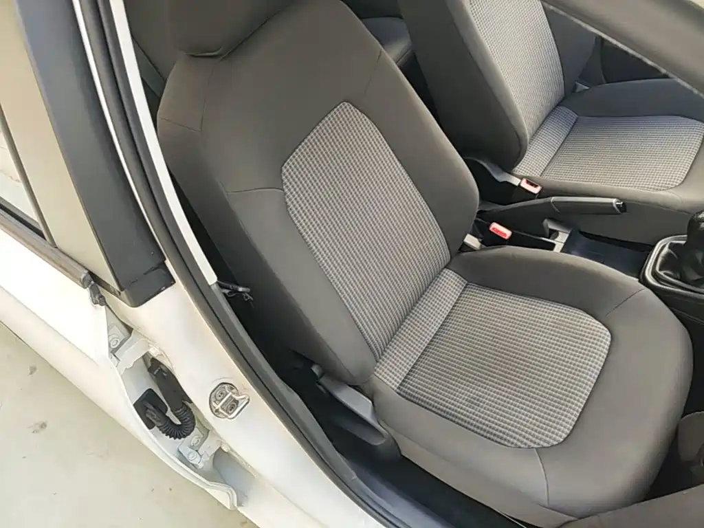 Volkswagen Santana — миниатюра 25