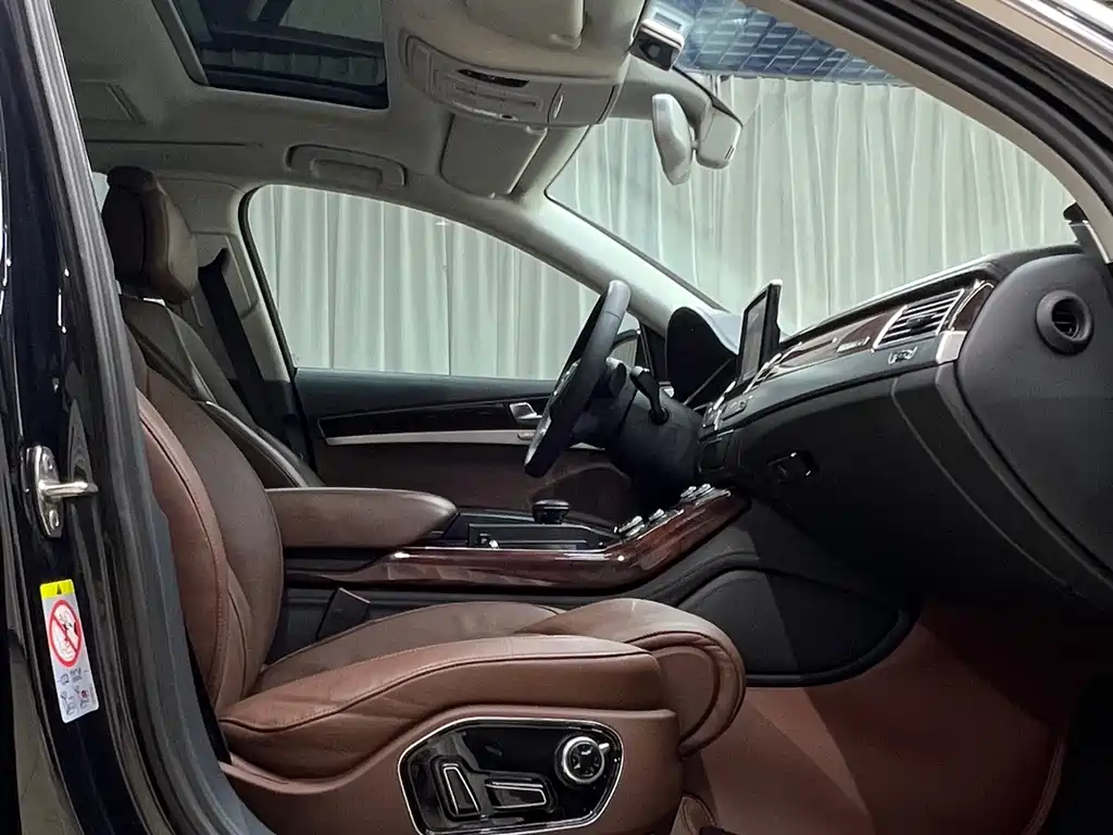 Audi A8 — миниатюра 20