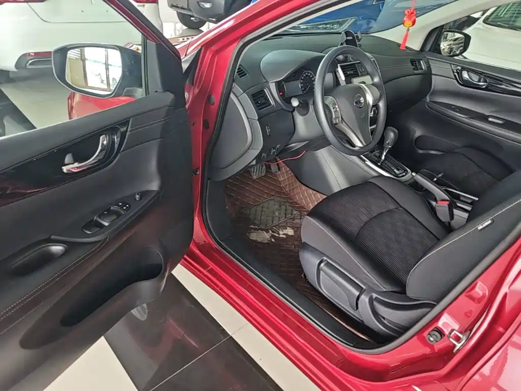 Nissan Tiida — миниатюра 16