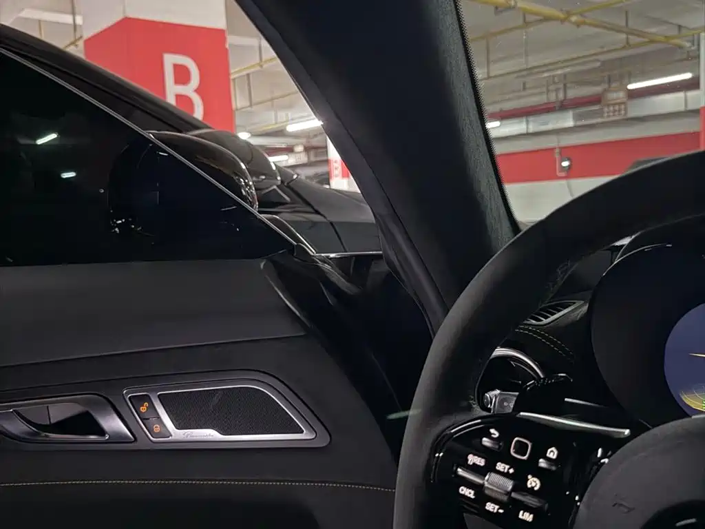 MERCEDES-BENZ AMG GT