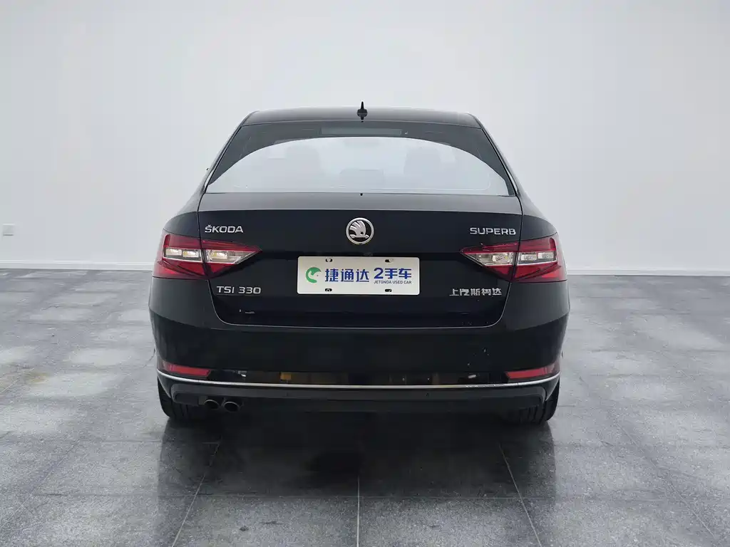 Skoda Superb — миниатюра 13