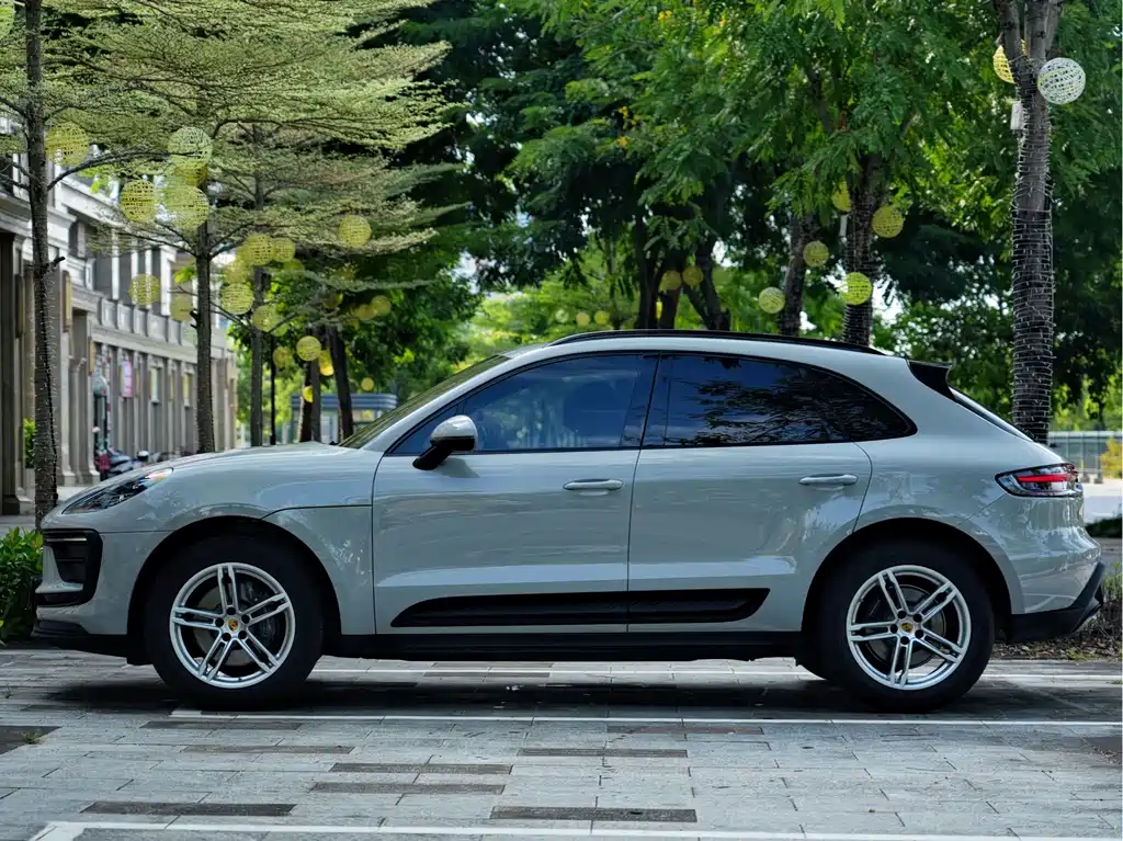 Porsche Macan — миниатюра 4