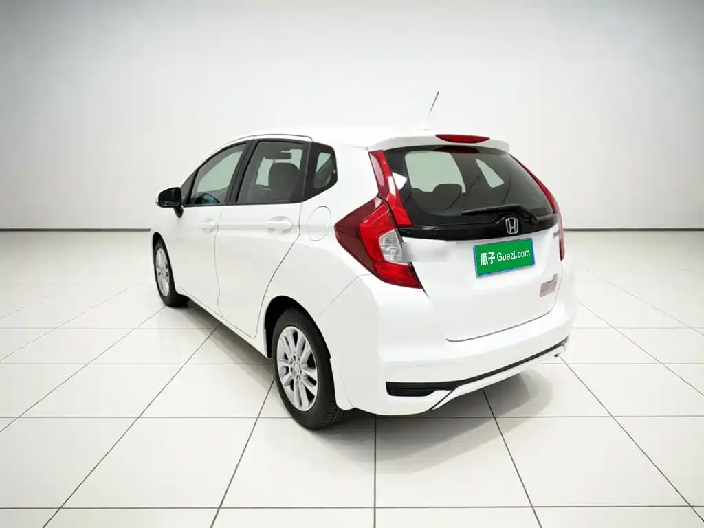 Honda Fit — миниатюра 5