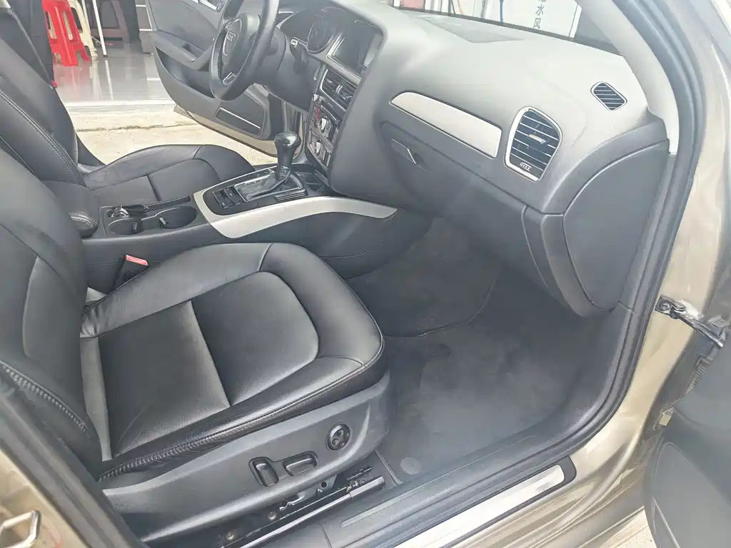 Audi A4L — миниатюра 6