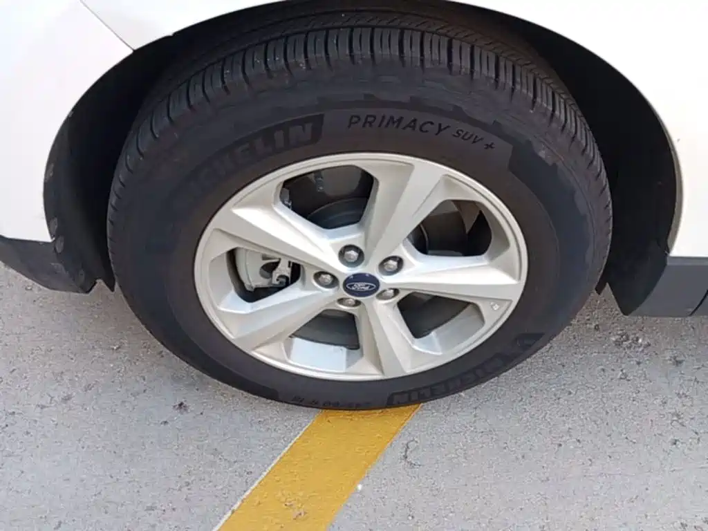 Ford Edge — миниатюра 23