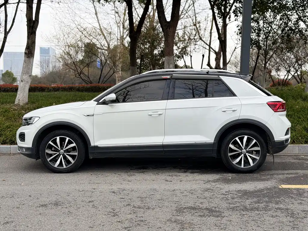 VOLKSWAGEN T ROC EXPLORING SONGS