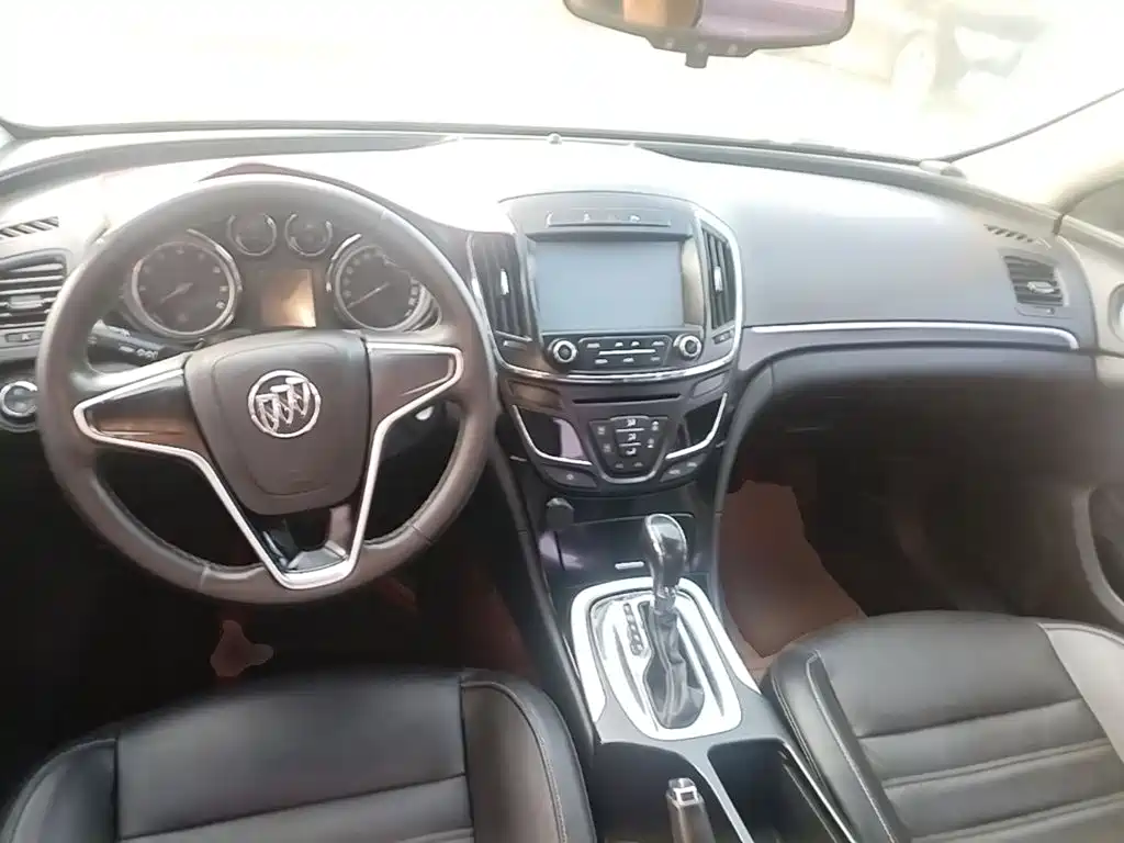 Buick Regal — миниатюра 10