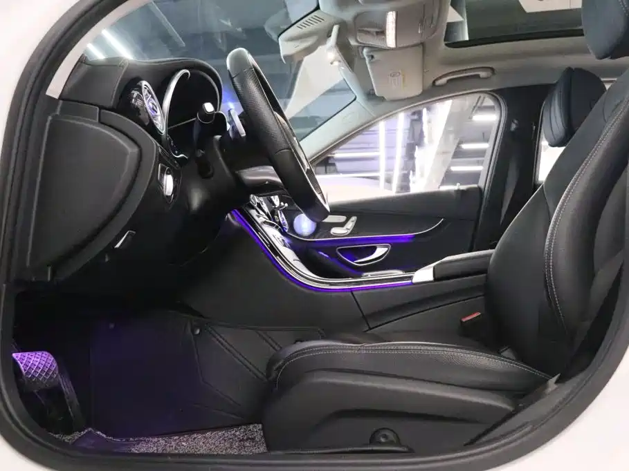 Mercedes-Benz C-Class — миниатюра 14