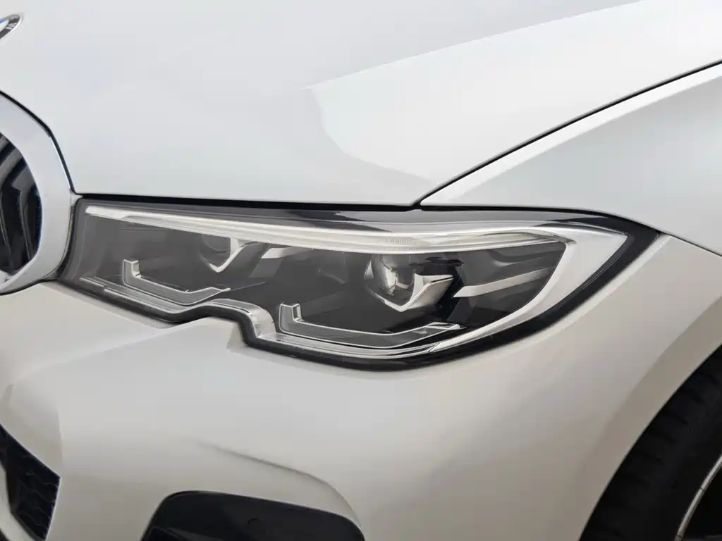 BMW 3 Series — миниатюра 8