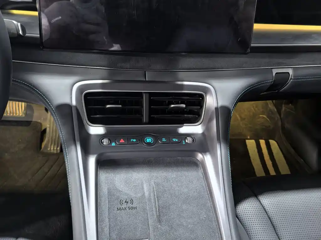 BYD SEA LION 07 DM I