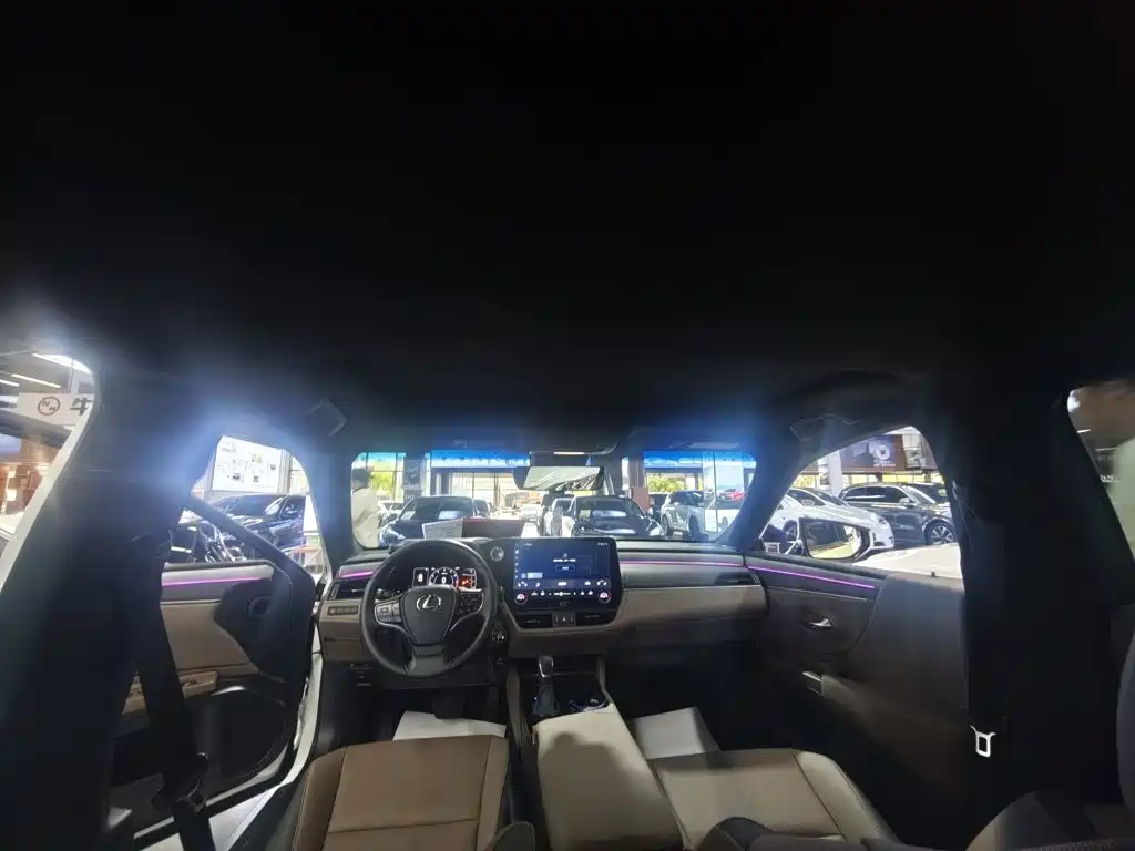 Lexus ES — миниатюра 16