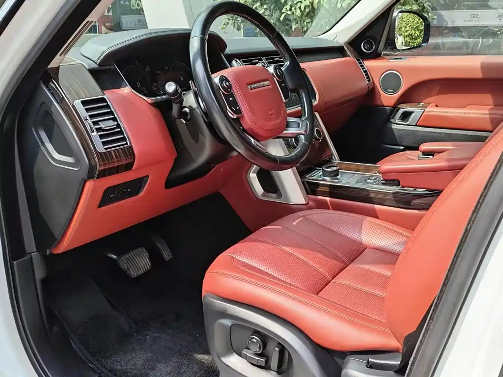 Land Rover Range Rover — миниатюра 6