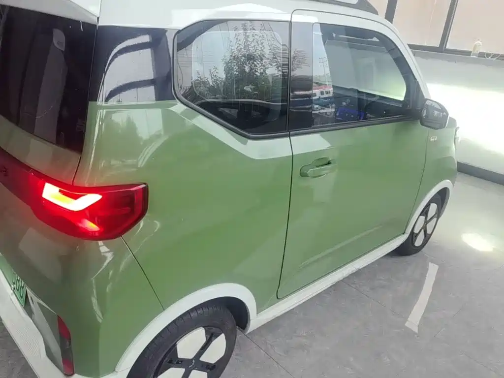 Wuling MINIEV — миниатюра 7
