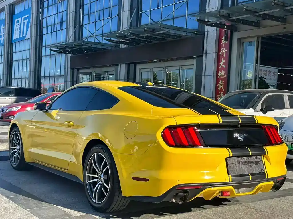 Ford Mustang — миниатюра 5