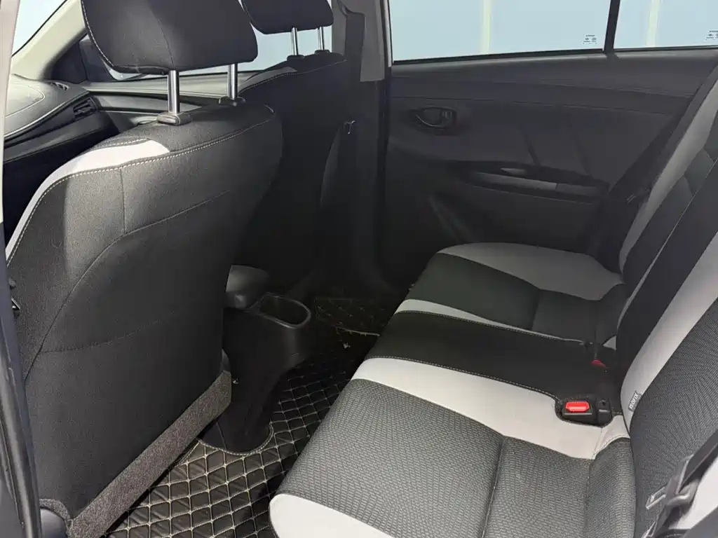 TOYOTA YARIS L ZHIXUAN