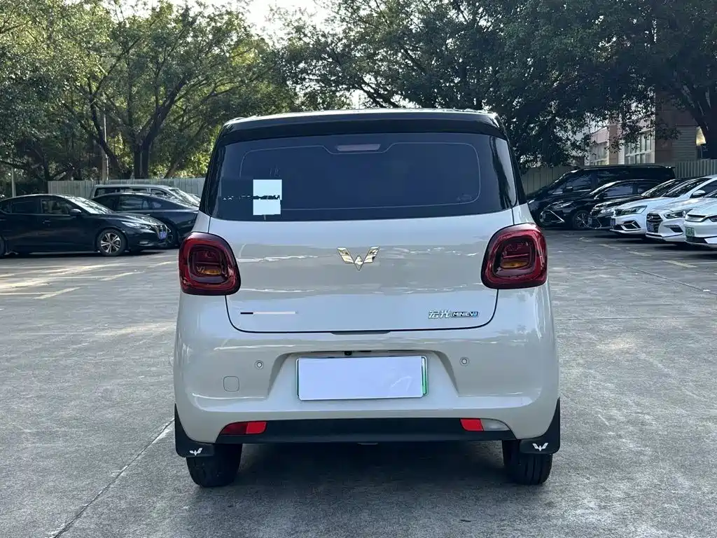Wuling MINIEV — миниатюра 8