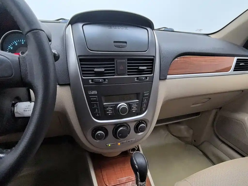 Buick Excelle — миниатюра 12