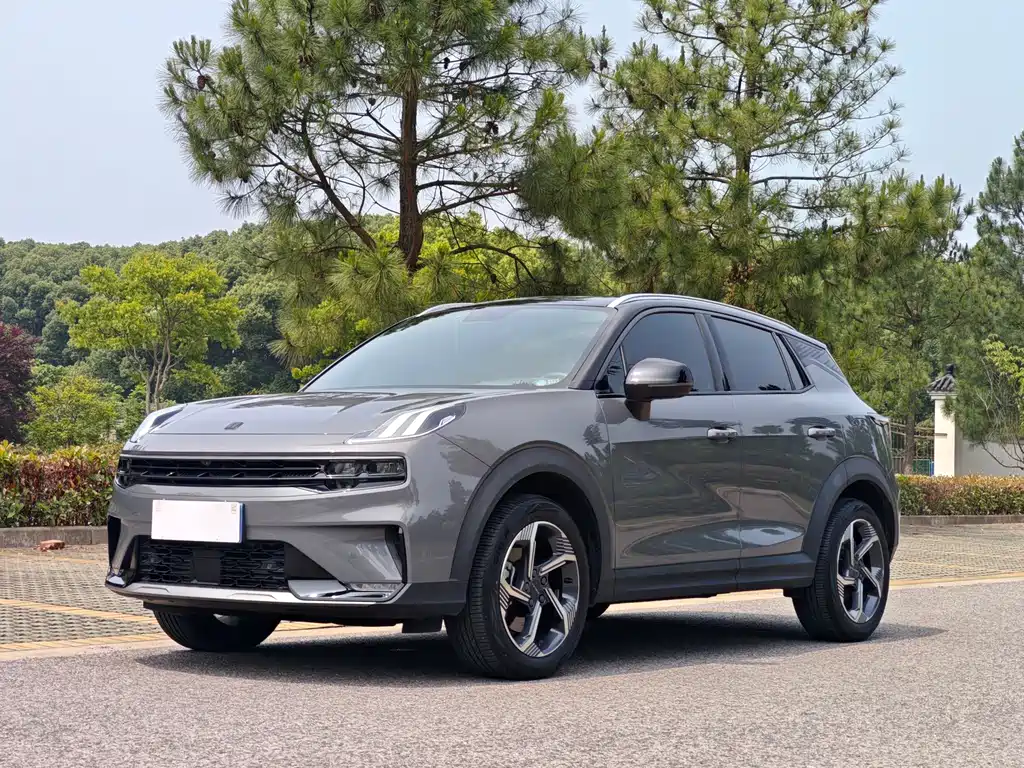 Купить Lynk & Co 06