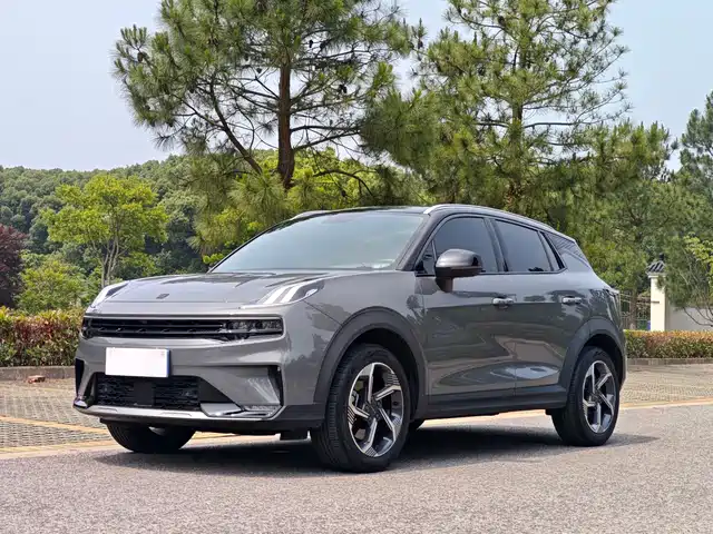 2022 Lynk & Co 06