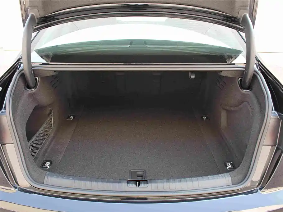 Audi A6L — миниатюра 18