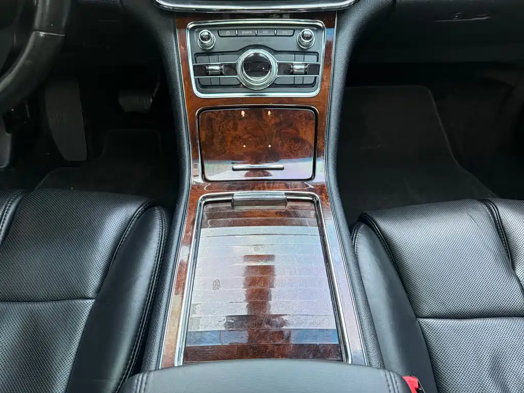 Lincoln Continental — миниатюра 14