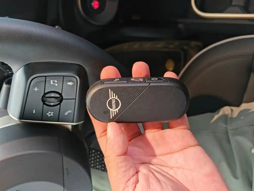 MINI MINI COOPER EV — миниатюра 9