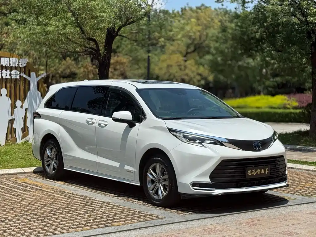 Toyota Sienna 2023 2.5L Comfort