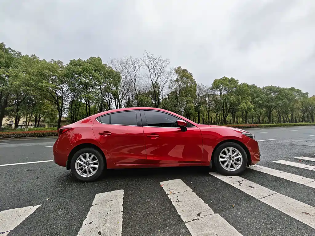 MAZDA 3 ANGKESAILA