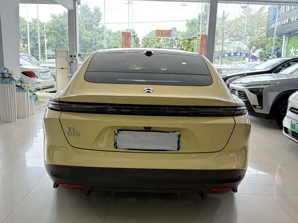 NIO NIO ET5