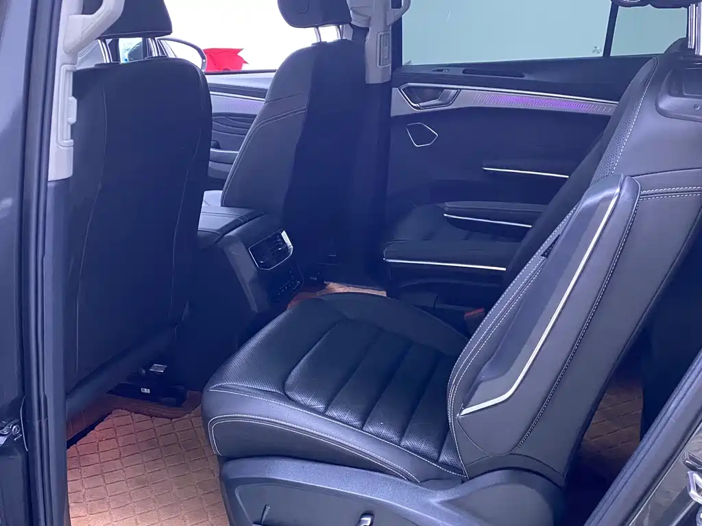 Volkswagen Viloran 2021 380TSI Luxury Pro