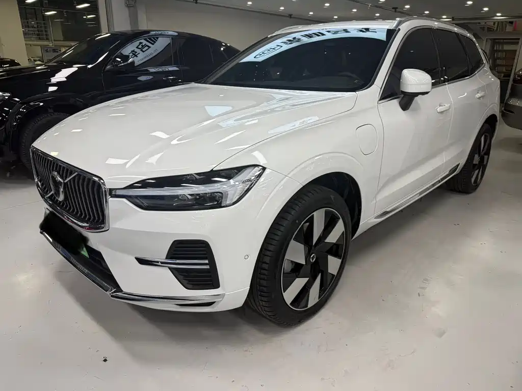 VOLVO XC60 PLUG IN HYBRID