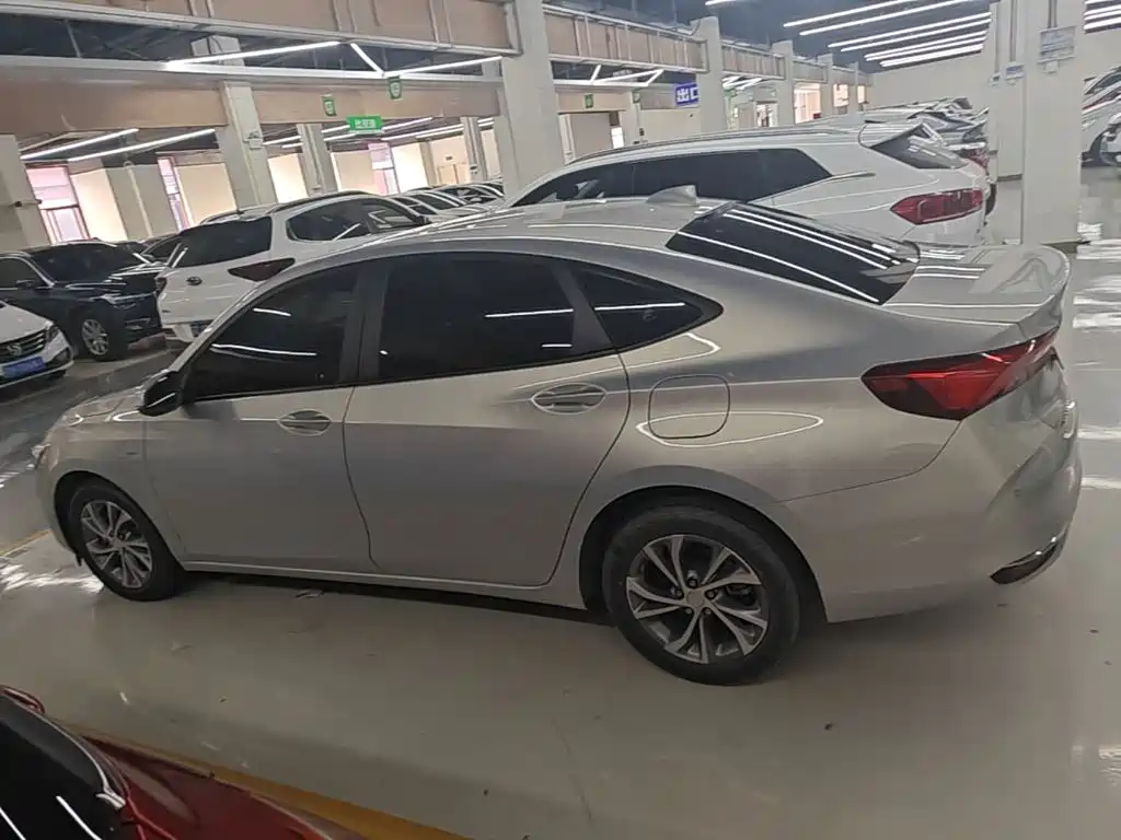Buick Verano — миниатюра 5