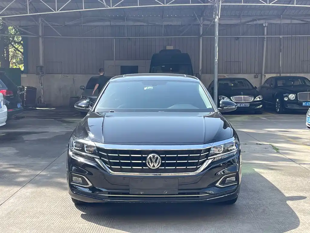Volkswagen Passat 2019 330TSI Elite VI
