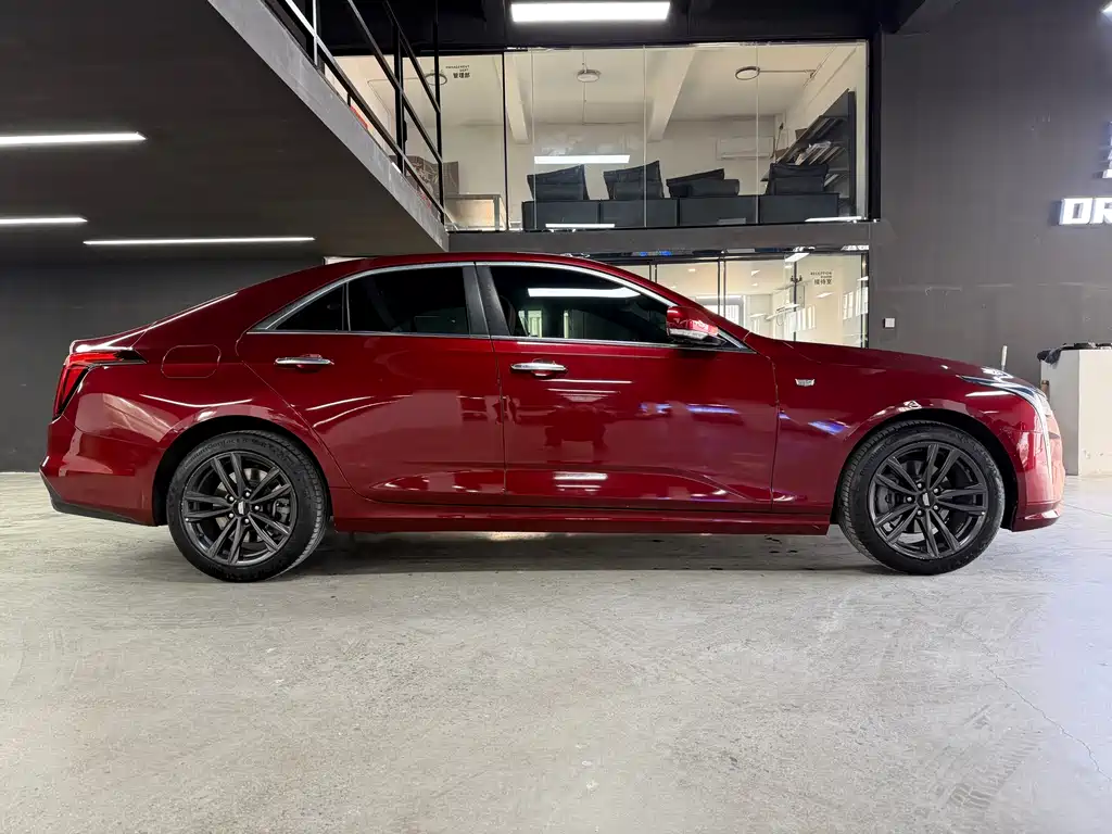 CADILLAC CT4
