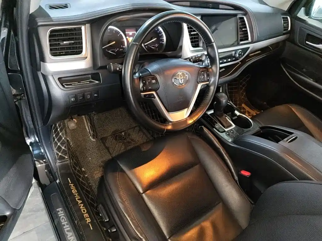 Toyota Highlander — миниатюра 16