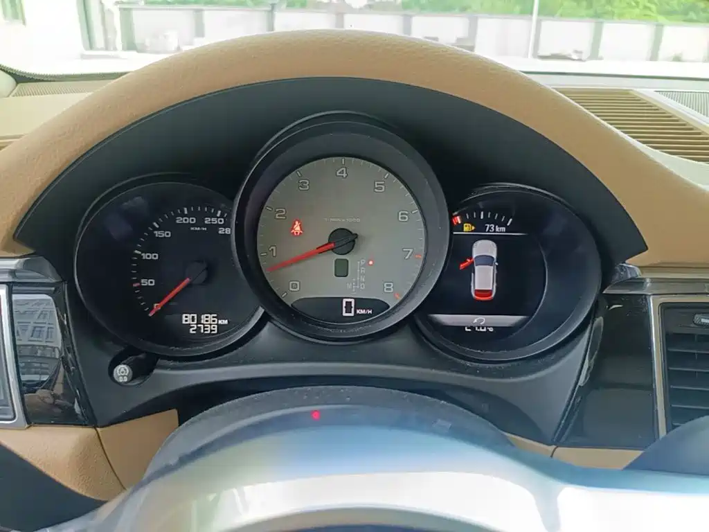 Porsche Macan — миниатюра 12