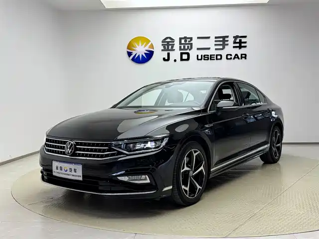 VOLKSWAGEN MAGOTAN 2023