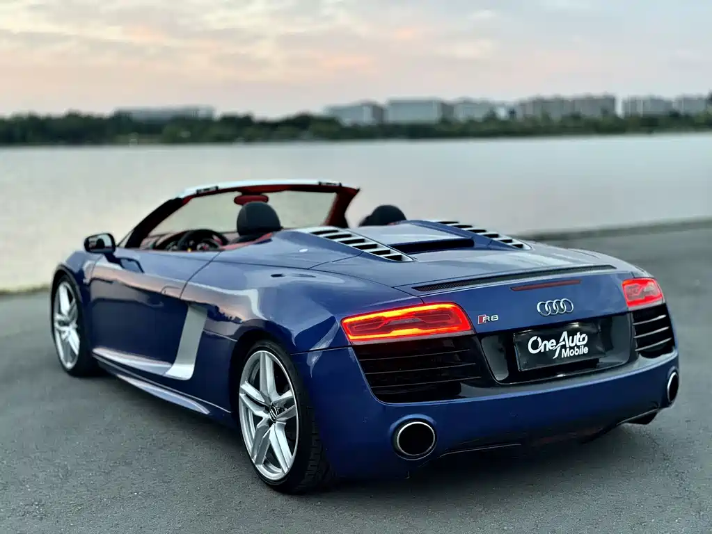 Audi R8 — миниатюра 6