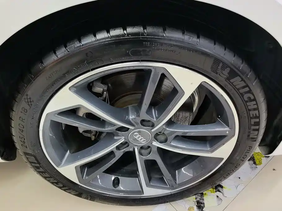 Audi A4L — миниатюра 6