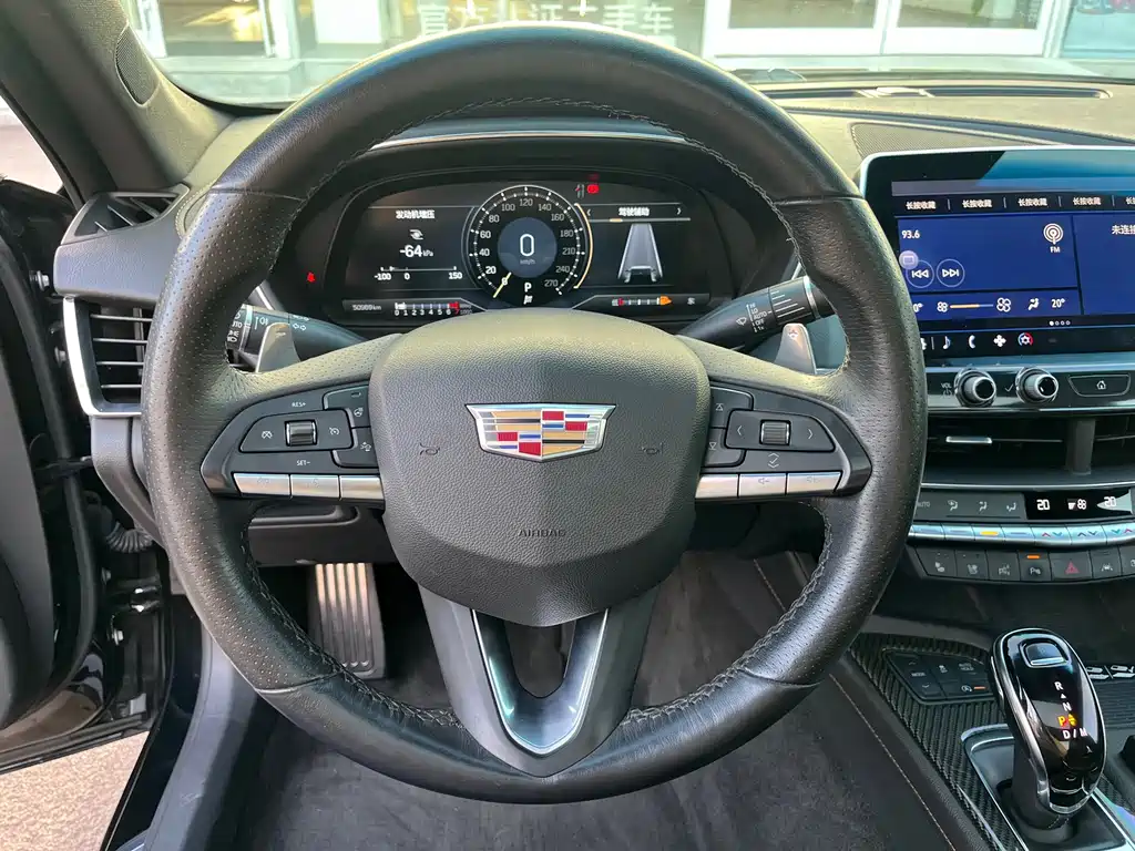 Cadillac CT5 — миниатюра 7