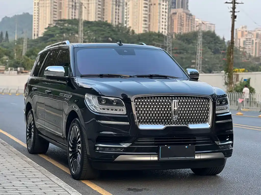 LINCOLN NAVIGATOR