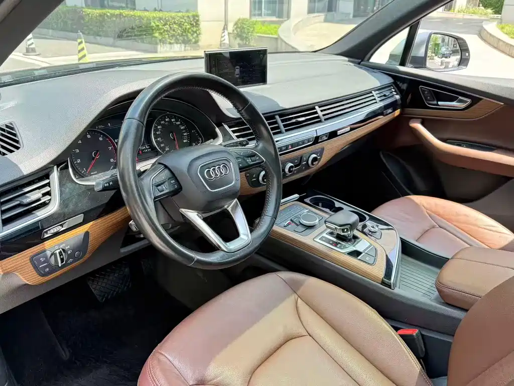 Audi Q7 — миниатюра 7