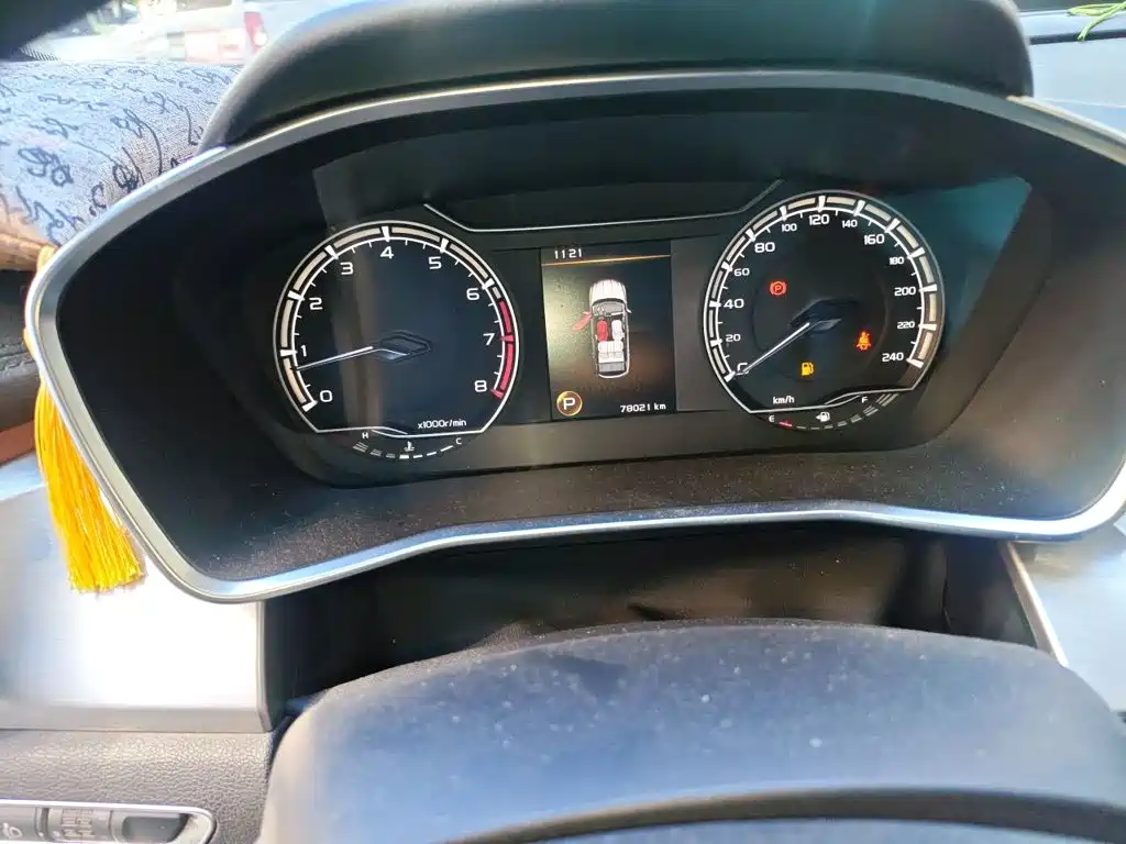 Geely Binyue — миниатюра 12