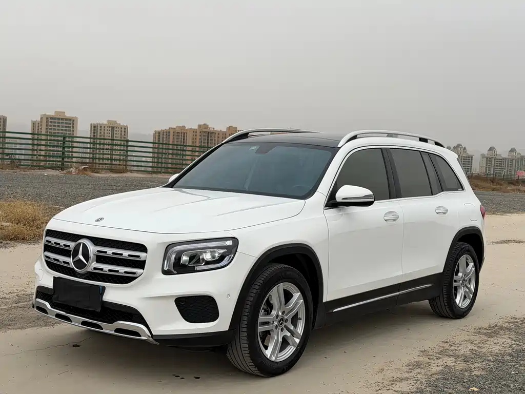 Mercedes-Benz GLB 2023