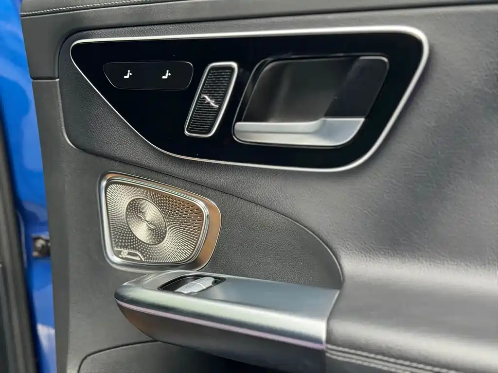 Mercedes-Benz C-Class — миниатюра 16