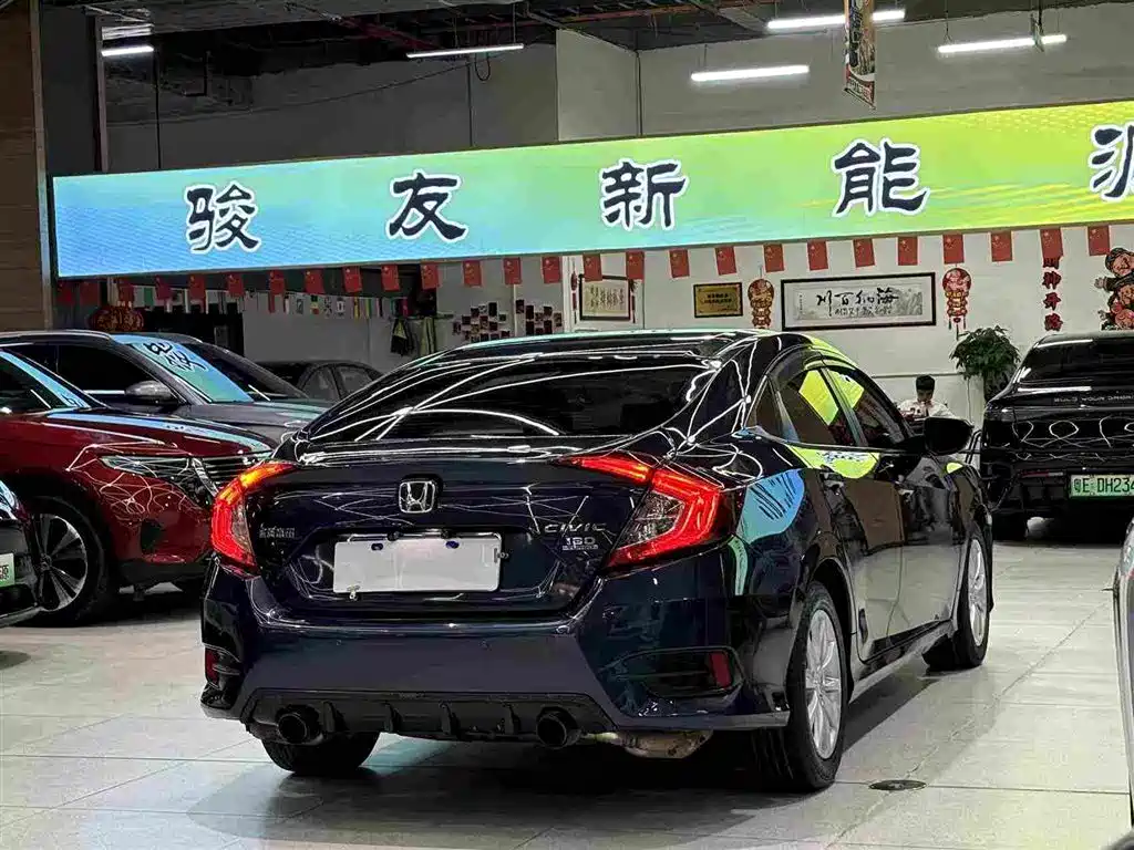 Honda Civic — миниатюра 3