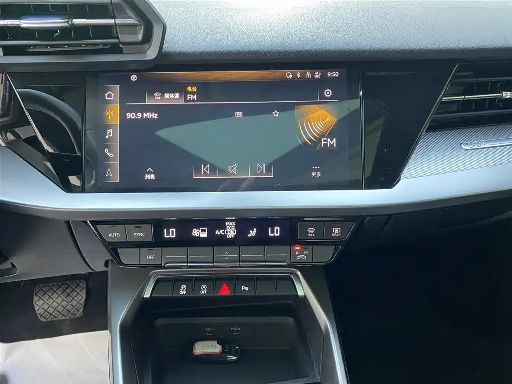 Audi A3 2022 Silver/gray из Китая, фото 5