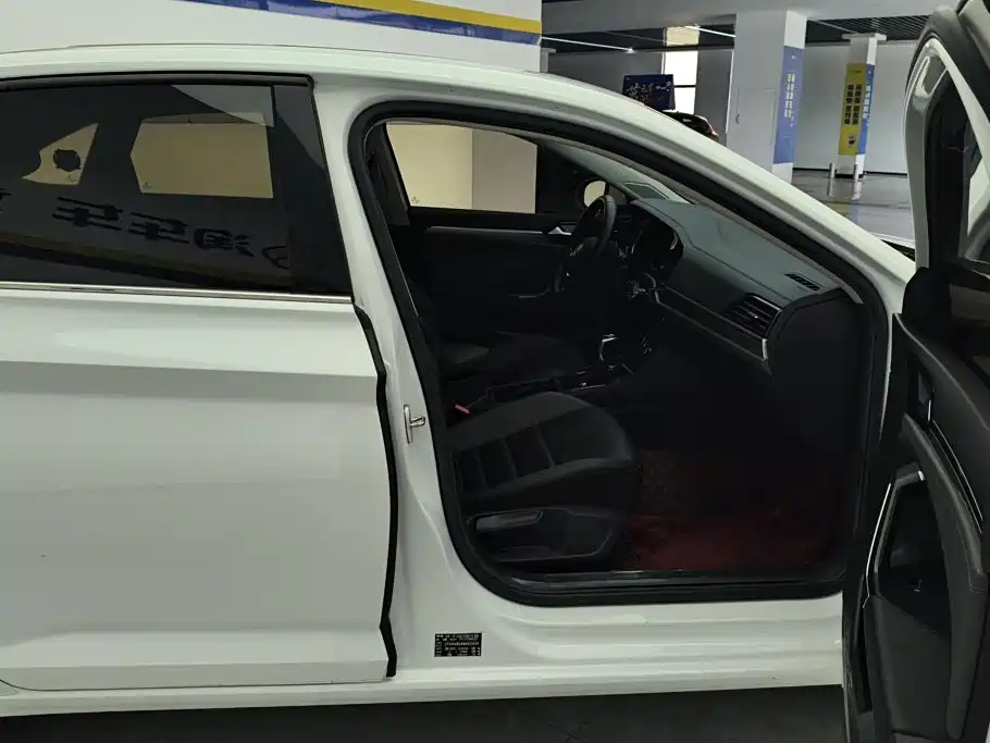 Volkswagen Sagitar — миниатюра 8
